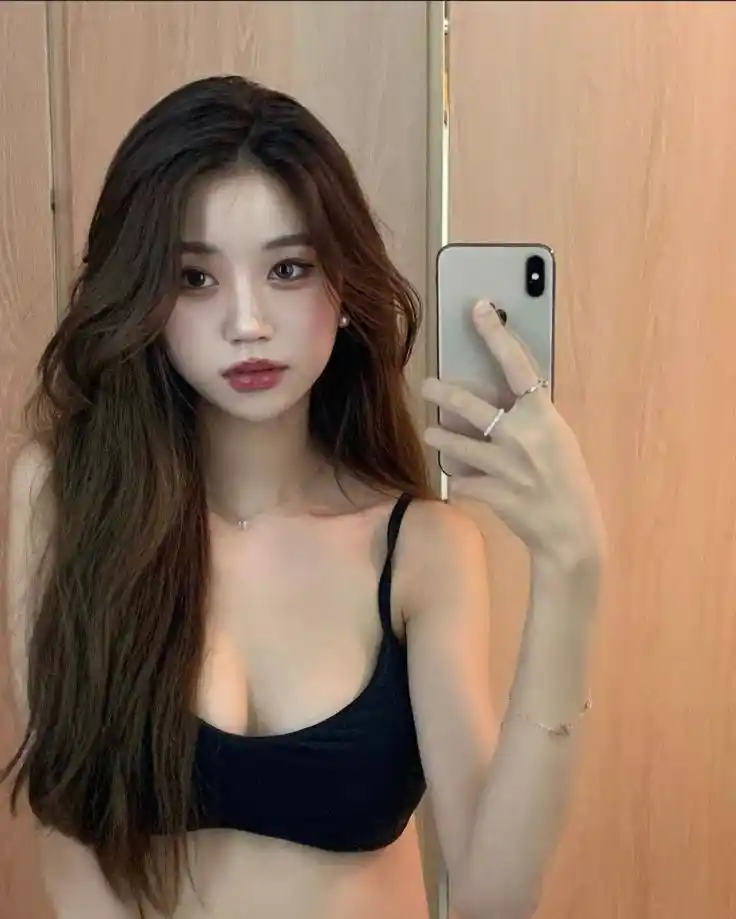 aesthetic-korean-girl-dp-images