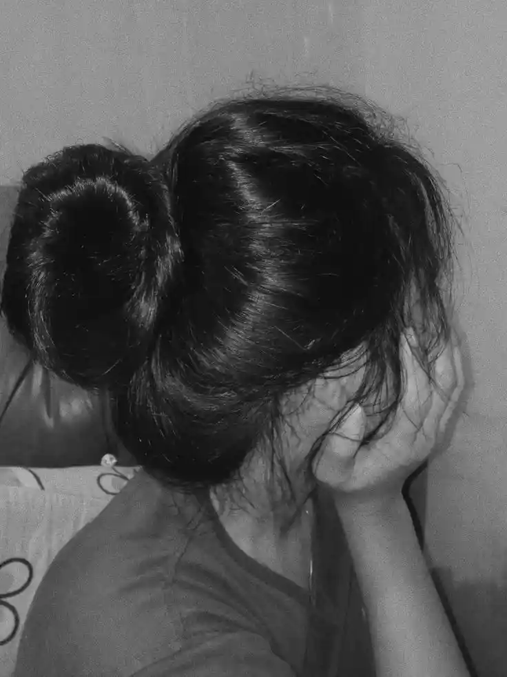alone-dp-girl