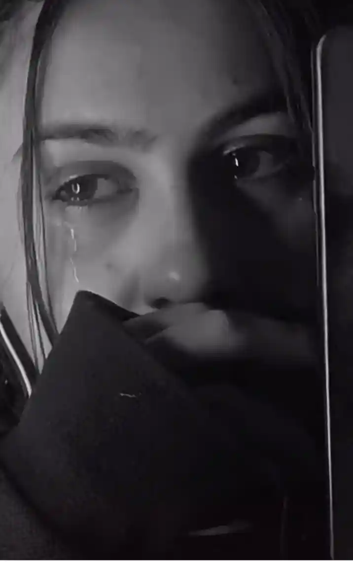alone-sad-girl-dp
