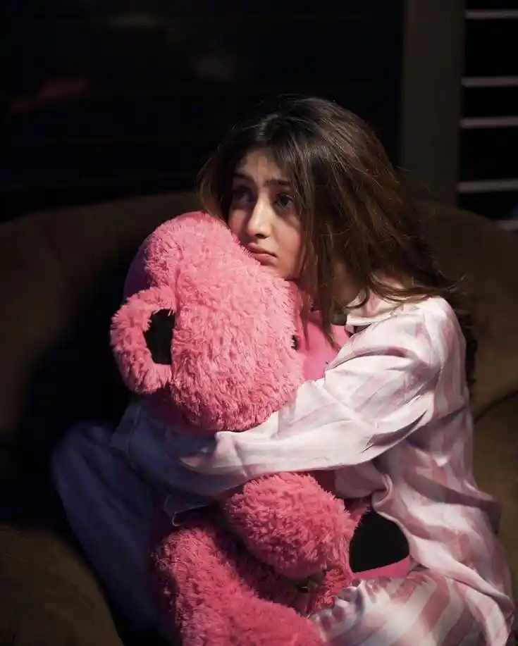 alone-sad-girl-dp