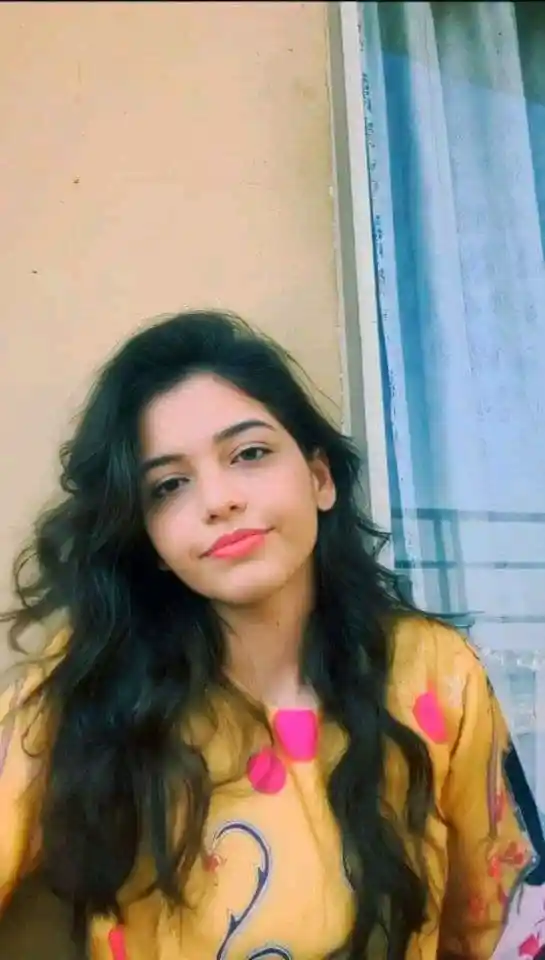attitude-girl-dp