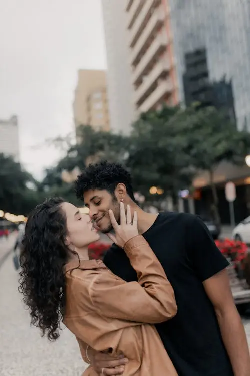 cute-couple-dp