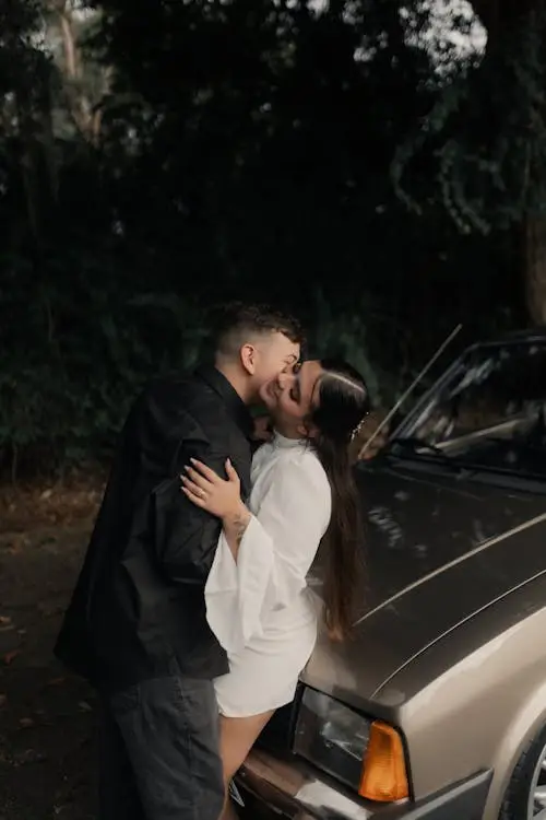 cute-couple-dp