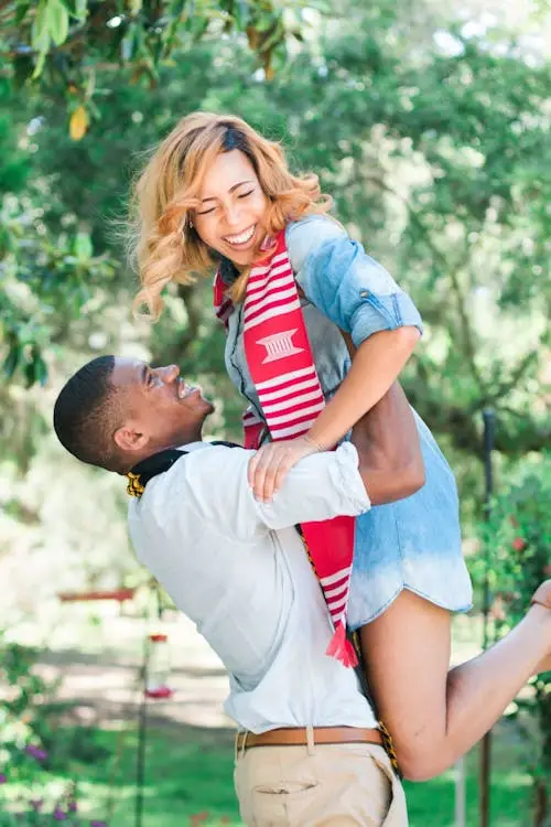 cute-couple-dp