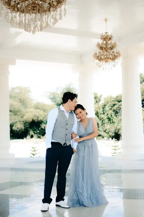 cute-couple-dp