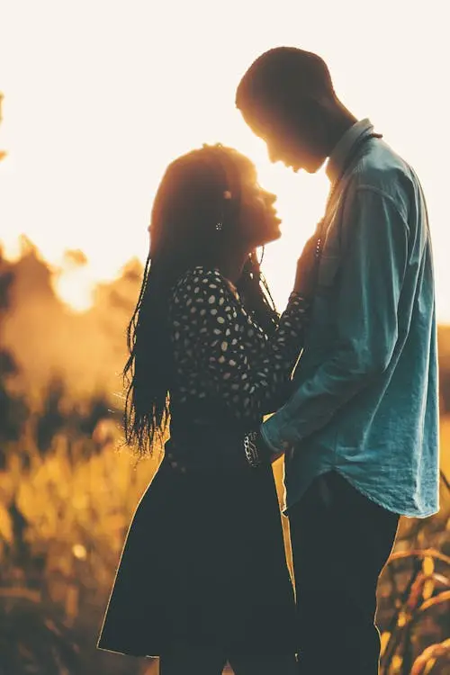 cute-couple-dp