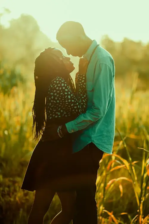 cute-couple-dp