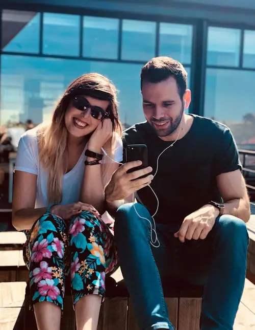 cute-couple-dp