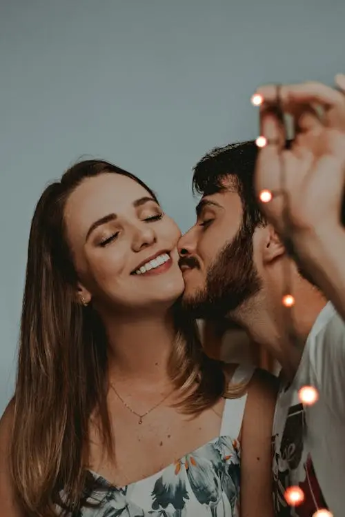 cute-couple-dp
