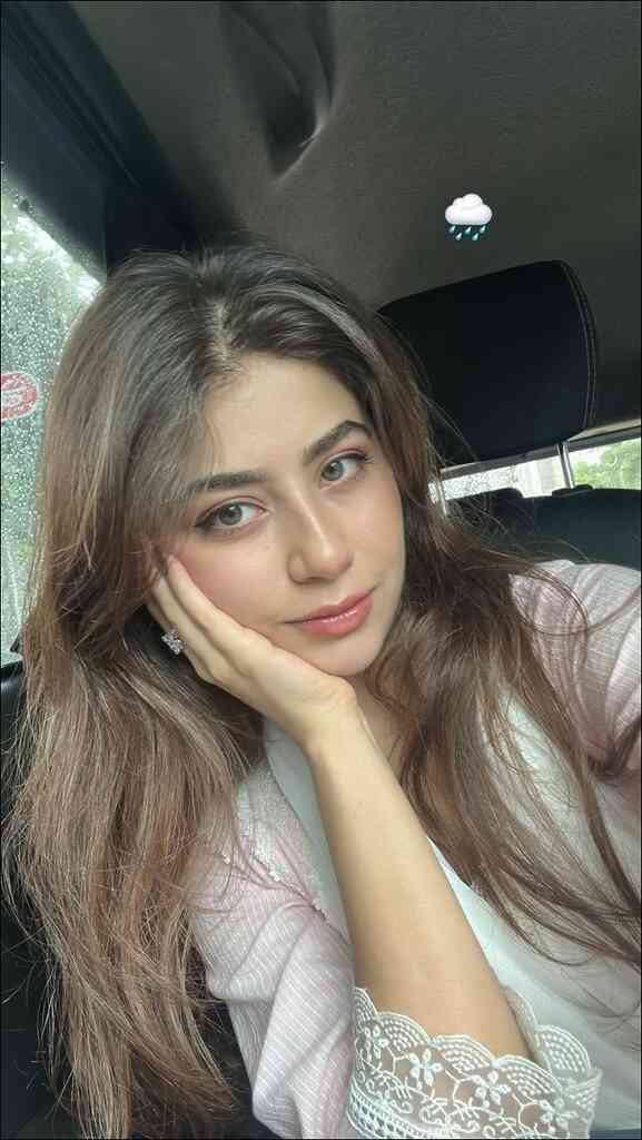 cute-girl-pic-x