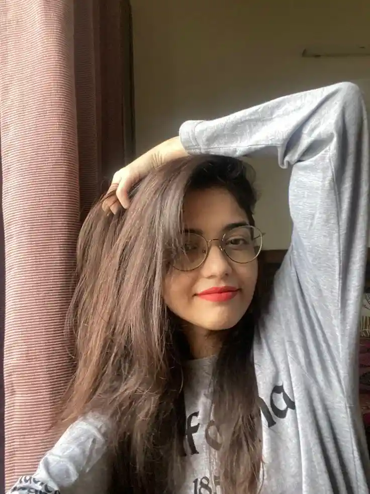 girls-cute-dp