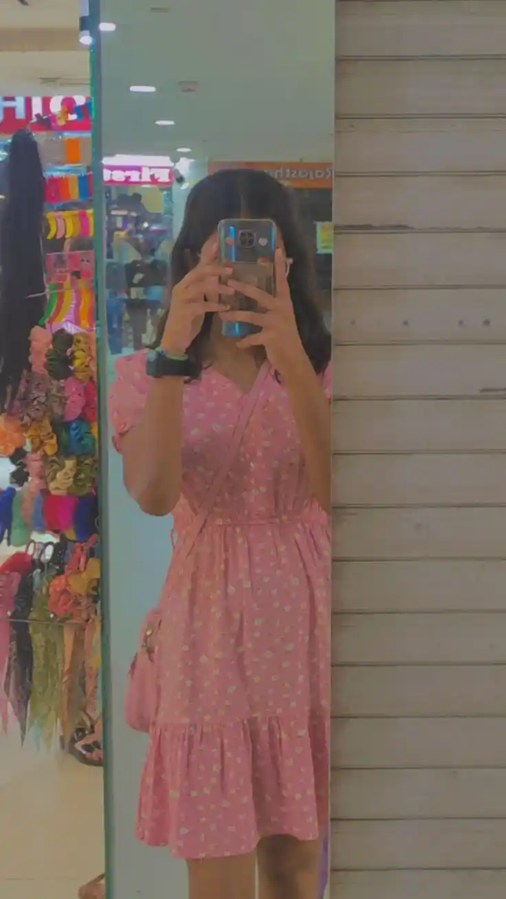hide-face-girl-pic