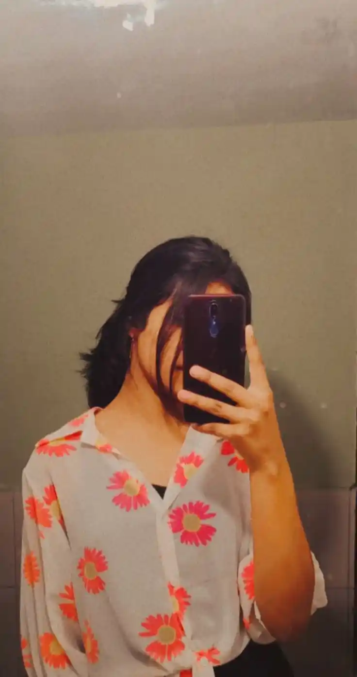 mirror-selfie-dp
