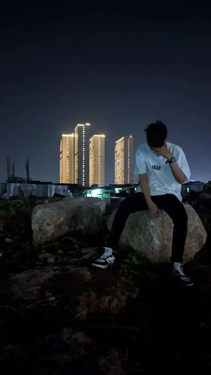 very-sad-alone-dp